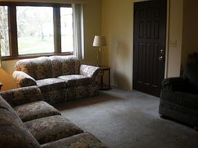 2nd image of 2622 Beaumont Pl
