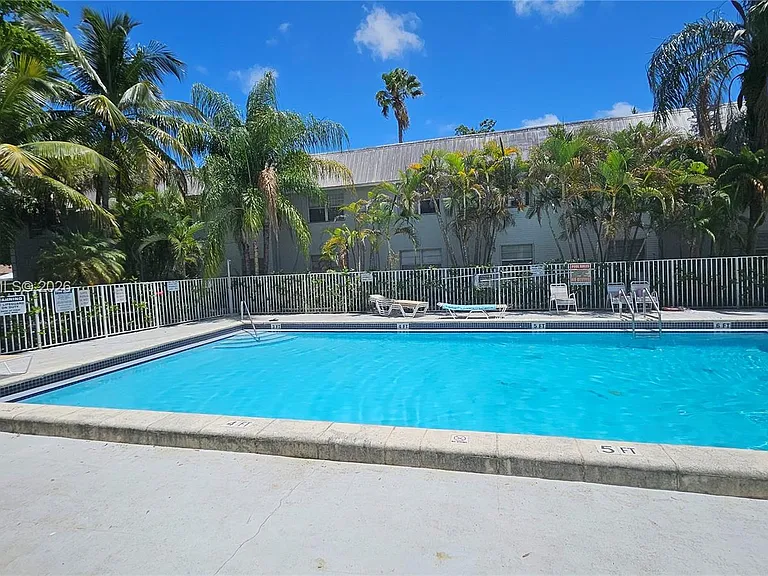 17255 SW 95th Ave #211 — Photo 3