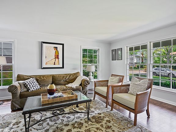 5th image of 1413 Royal Oak Ln