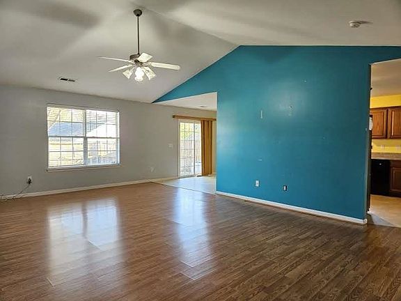 2nd image of 449 Bentridge Dr