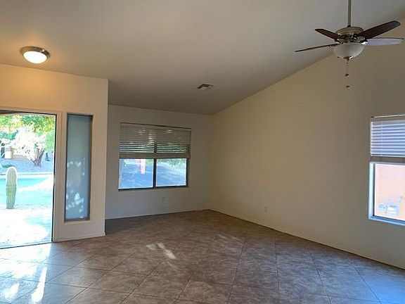 2nd image of 17143 S Sienna Bluffs Trl