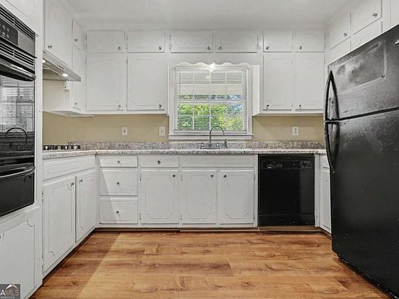 5th image of 4146 Hapsburg Ct