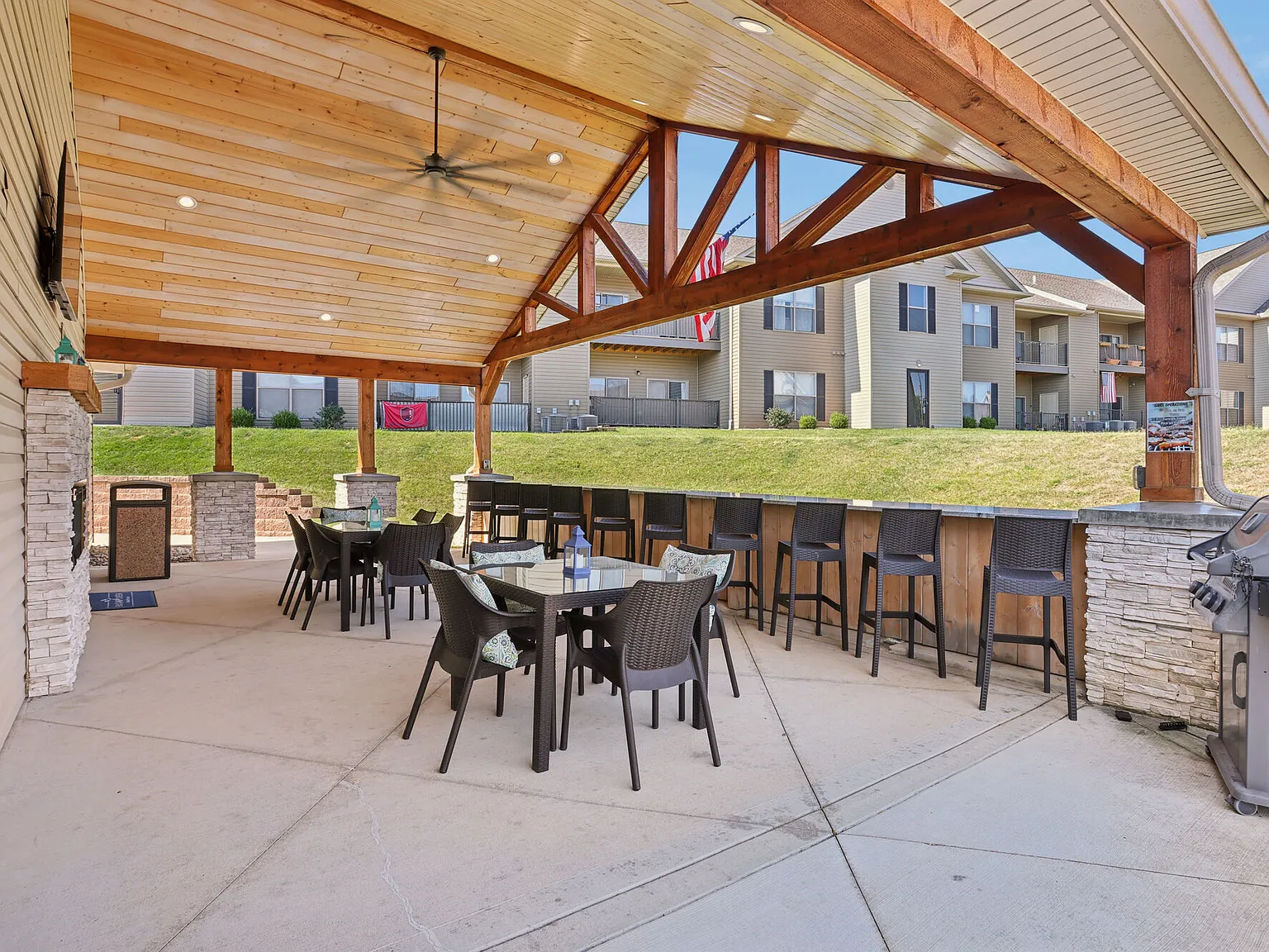 Sugar Creek Apartments — Photo 4