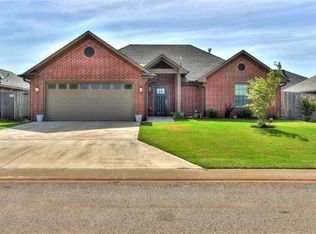 2109 Crooked Oak Dr, Shawnee, OK 74804