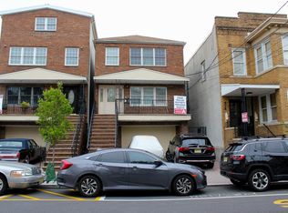 516 16th St, Union City, NJ 07087