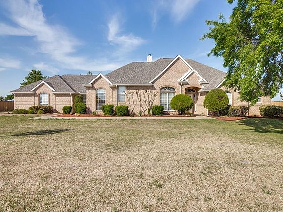 3rd image of 1037 W Oaklawn Dr