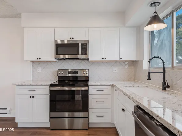 621 Smithridge Park, Reno, NV 89502