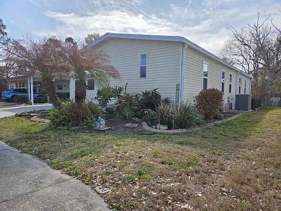 3rd image of 935 Ridge Dr #138