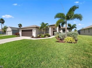 3716 SW 11th Place Cpe, Coral, FL 33914