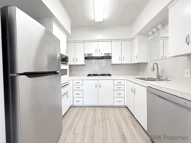 712 N Adams St #10 — Photo 10