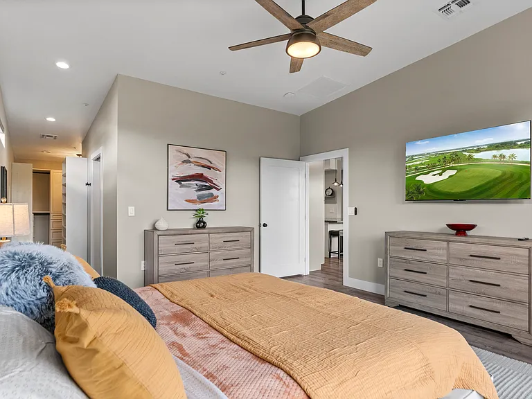 8561 E Hazelwood St — Photo 31
