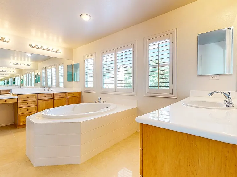 9412 Forest Edge Ave — Photo 31