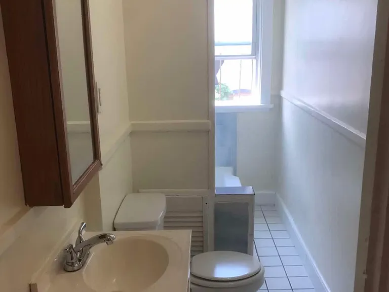 118 Seabury St — Photo 28