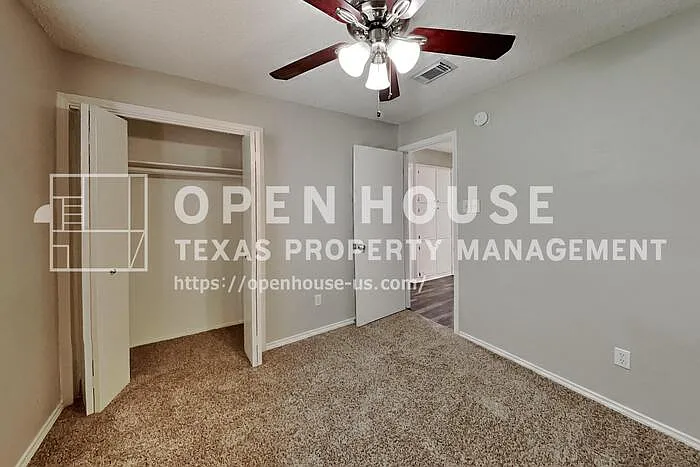 6100 Springwood Dr — Photo 11