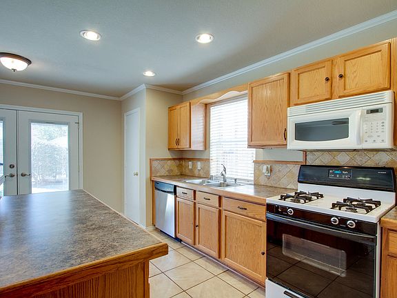 5th image of 9301 Bedford Ln
