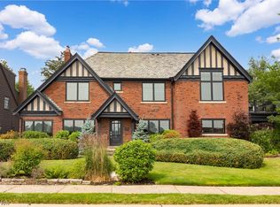 19449 Frazier Dr, Rocky River, OH
