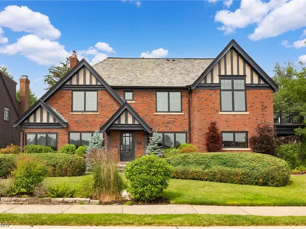 19449 Frazier Dr, Rocky River, OH 44116