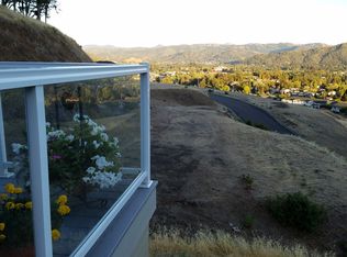 2503 NW Troost St, Roseburg, OR 97471