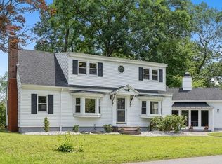11 Beech St, North Chelmsford, MA 01863