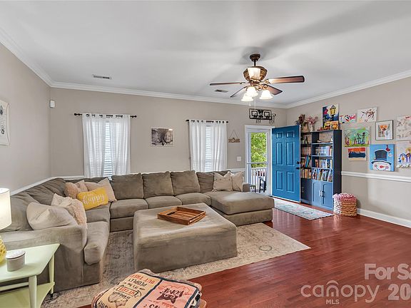 4th image of 119 Brookview Dr