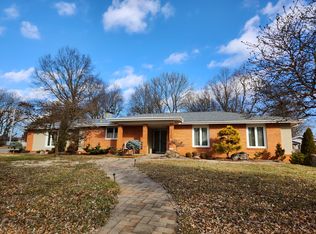 2105 E Shady Glen Dr, Springfield, MO 65804