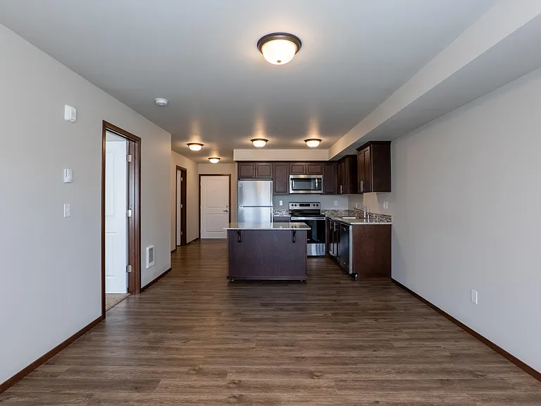 Remington Place Apartments — Photo 8