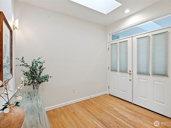 4th image of 3012 N Narrows Drive #5
