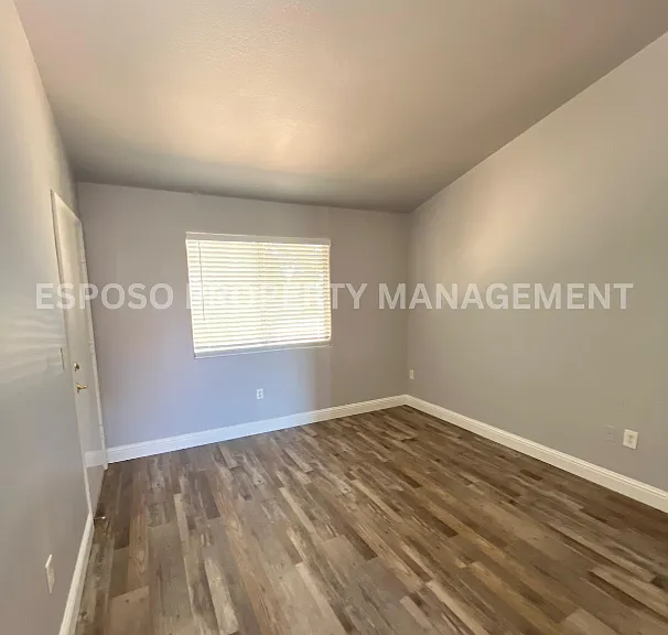 1565 W Swift Ave #205 — Photo 2