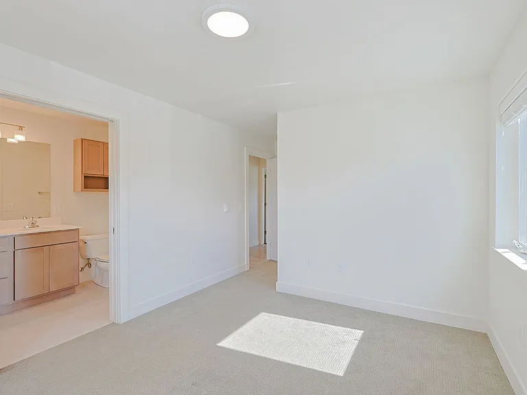 Nexus Point Apartments — Photo 55