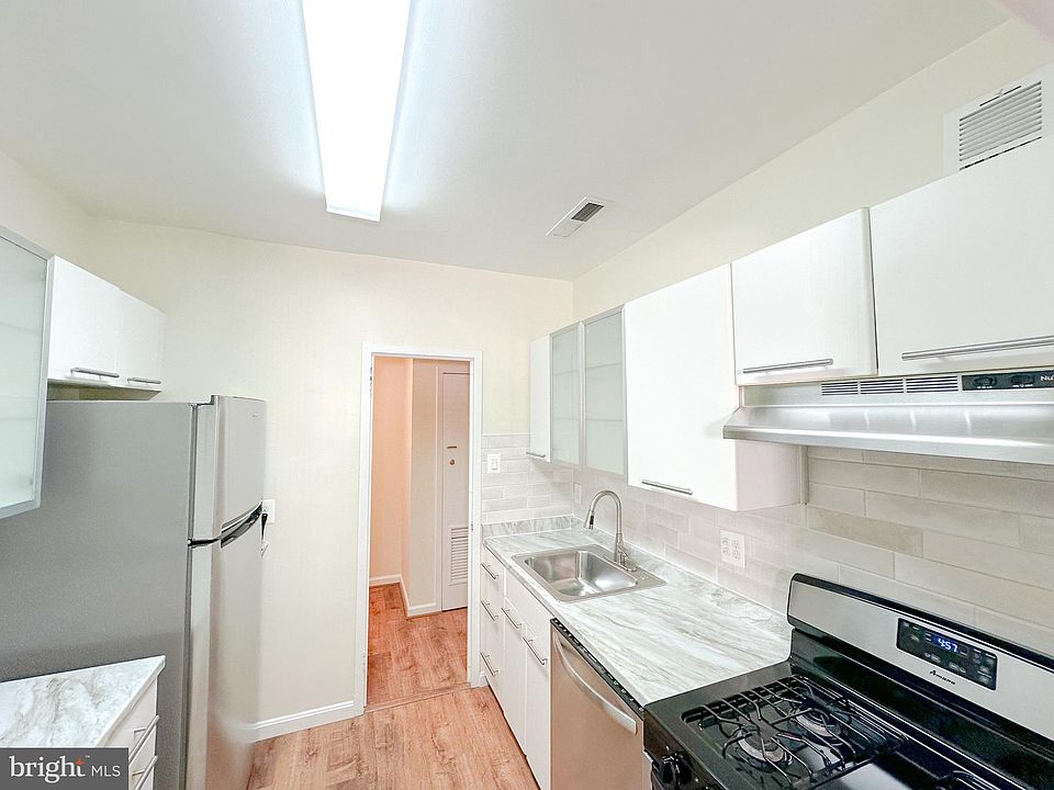 1st image of 3100 S Manchester St APT 114