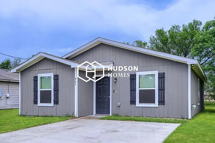 3 bed, 2.0 bath, 1090 sqft, $1,415 — Photo 3