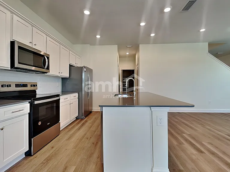 2626 Sunrise Landing Loop — Photo 3