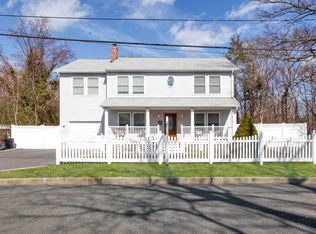 197 Lou Ave, Kings Park, NY 11754