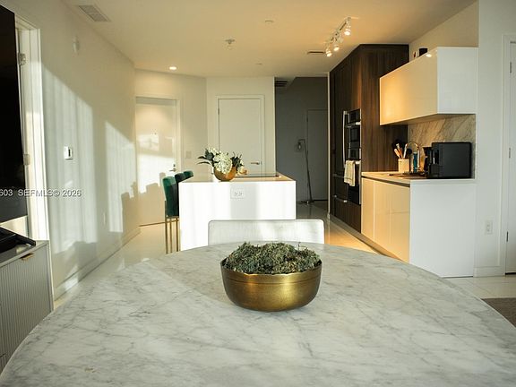 3rd image of 851 NE 1st Ave Unit 4806