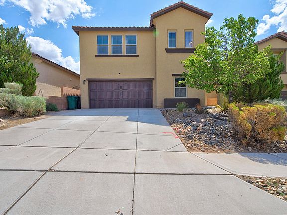 4th image of 541 Loma Linda Loop NE