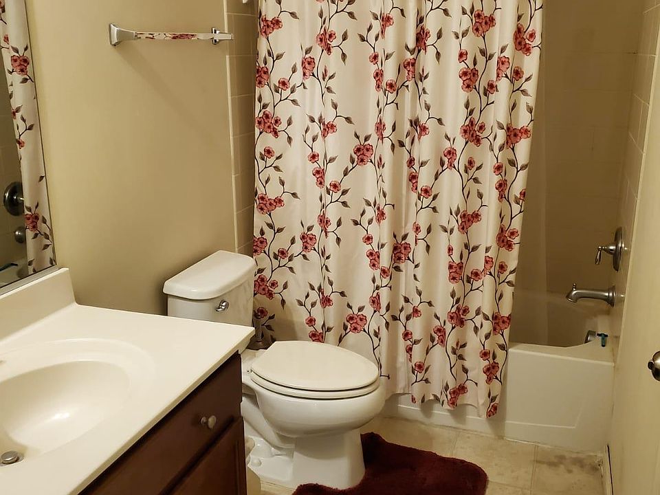 2nd image of 8801 Nancy Ln