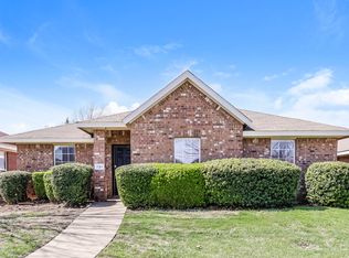 721 Horseshoe Ct, Desoto, TX 75115
