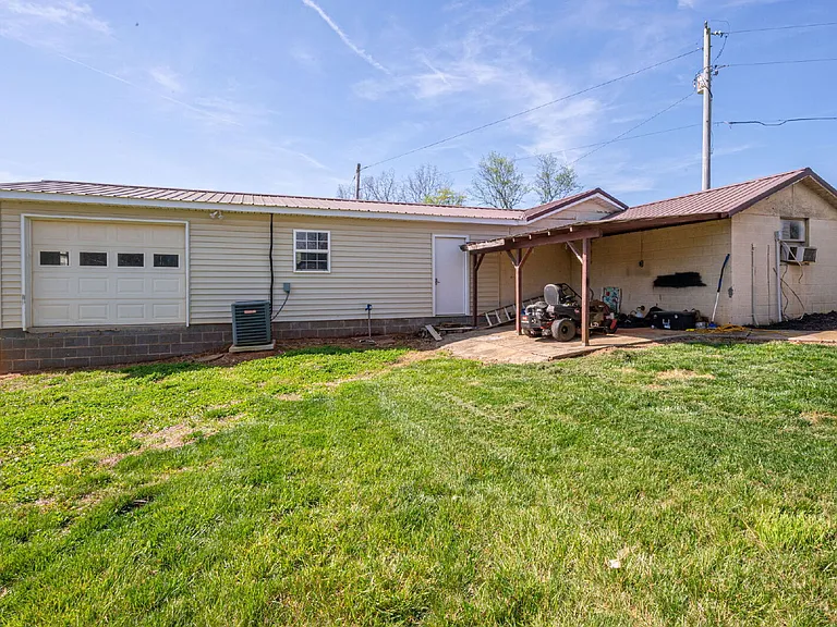 3635 Jennifer Ballenger Ln — Photo 5