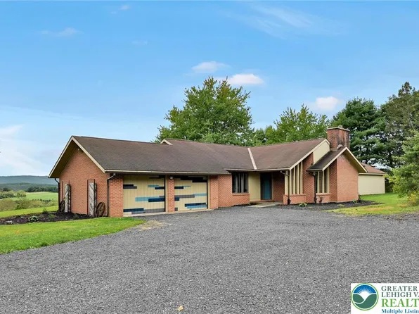 423 Hickory Dr, Auburn, PA 17922