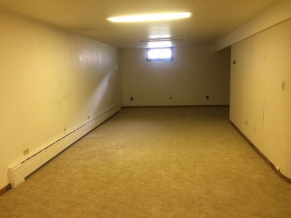 5th image of 927 Charles Ave
