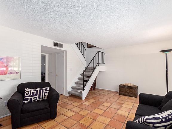 5th image of 944 S Valencia Unit 8