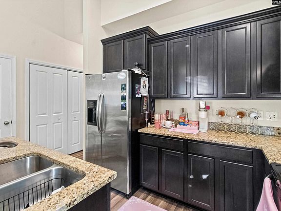3rd image of 172 Springhaven Dr
