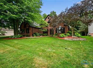 8839 Royal Oak Dr, Holland, OH 43528