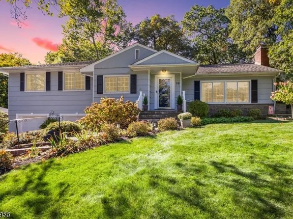 28 Seven Oaks Dr, New Providence Boro, NJ 07901