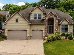 1486 Pinetree Trl, Eagan, MN 55122