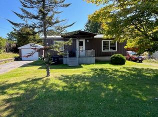 108 Banker Rd, Morrisonville, NY 12962