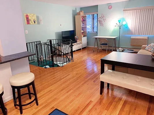 Sold by Remax Edge | media 3