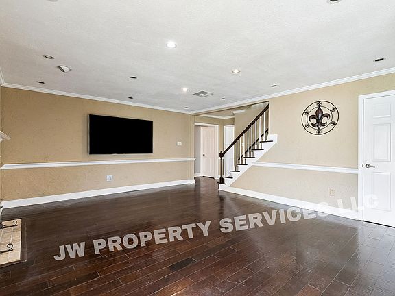 3rd image of 3228 Lake Trail Dr