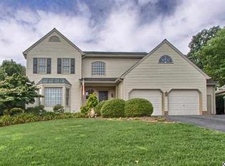 660 Woodside Rd, York, PA 17406