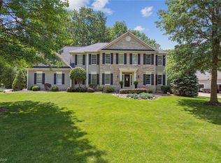 475 Woodview Trl, Aurora, OH 44202